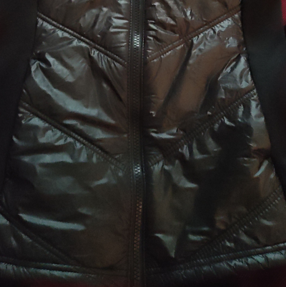 Vest - Picture 2 of 2